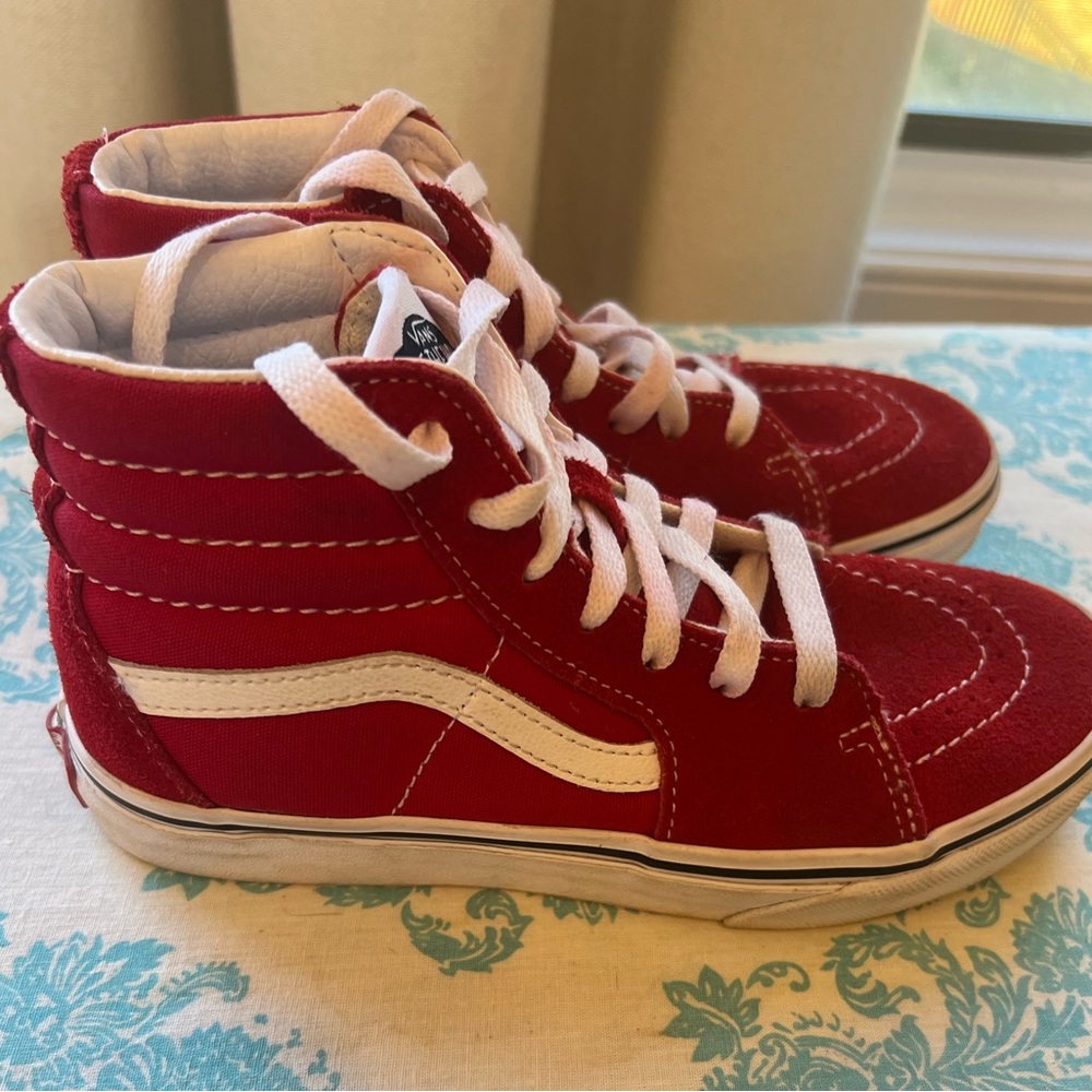 Hi top Vans - size 3 EUC